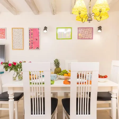 House Encanto * 베리로신즈